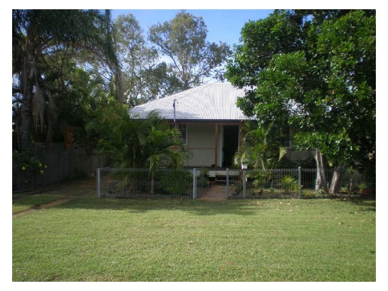 15 Kennedy Street, Bowen QLD 4805