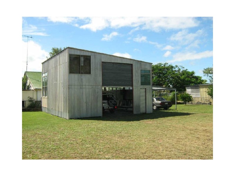 16 Birralee Road, Collinsville QLD 4804