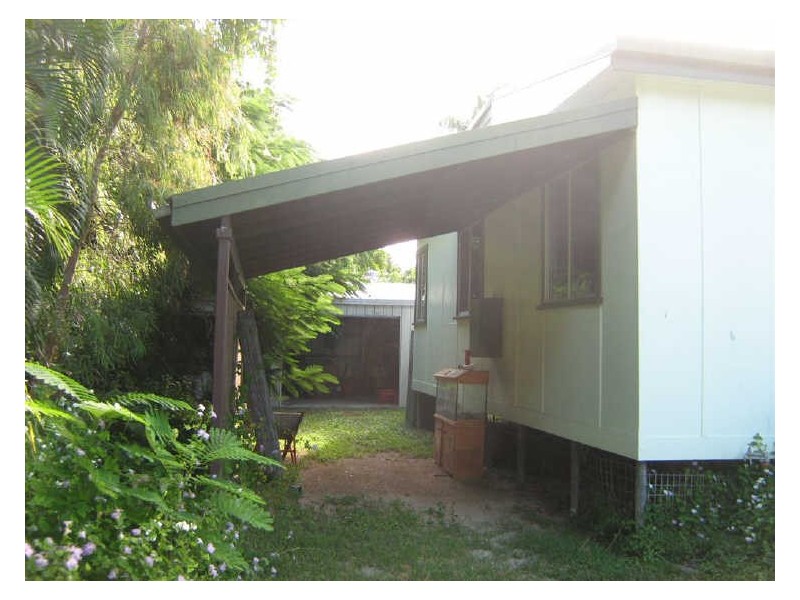 69 Queens Road, Bowen QLD 4805