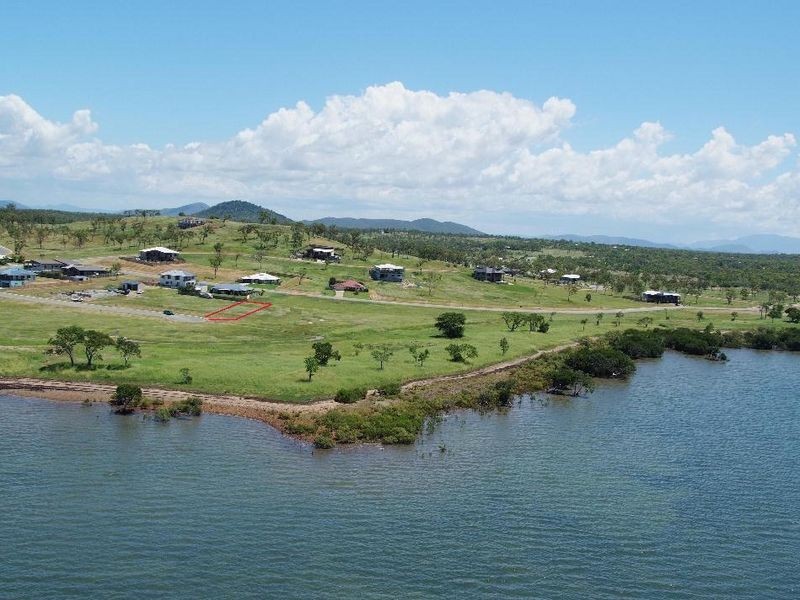 17 Bayside Court, Bowen QLD 4805