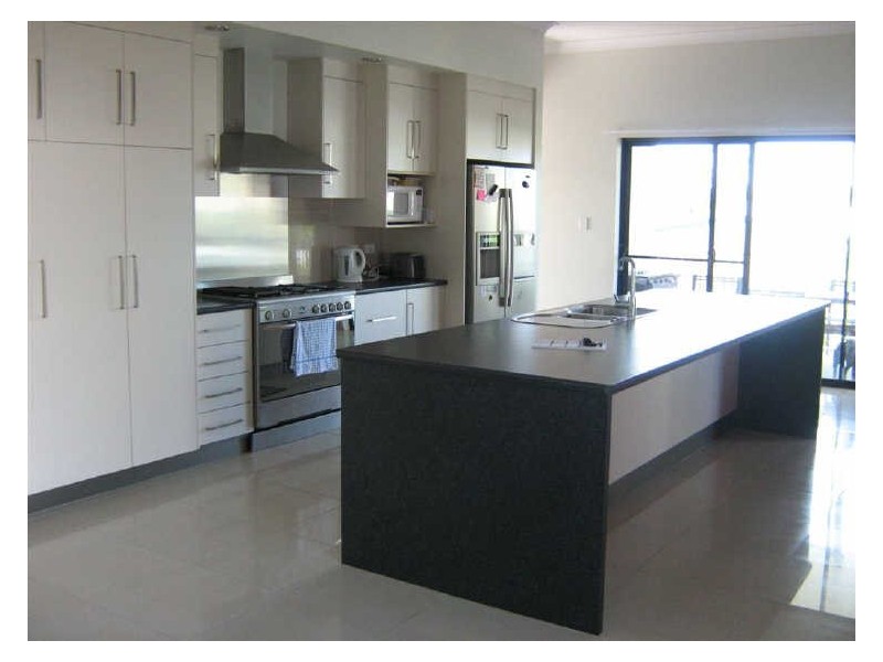 6 Allan Place, Bowen QLD 4805