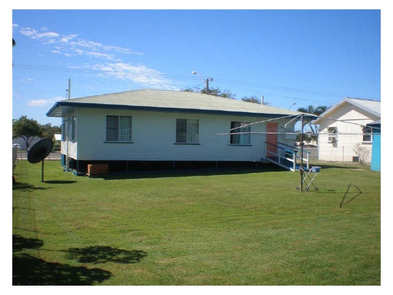 129 Herbert Street, Bowen QLD 4805