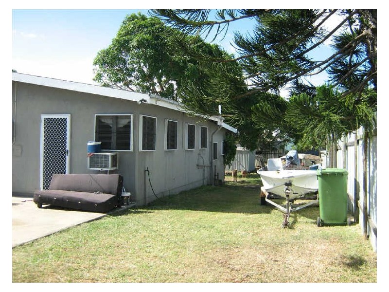 42 Creek Street, Bowen QLD 4805