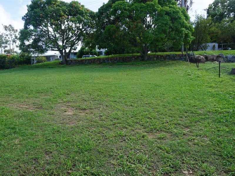 2 Bull Crescent, Bowen QLD 4805