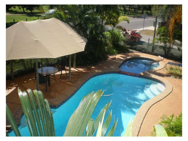 8/89 Horseshoe Bay Road, Bowen QLD 4805