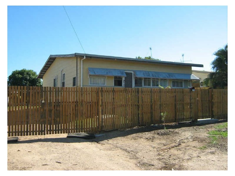 120 Powell Street, Bowen QLD 4805