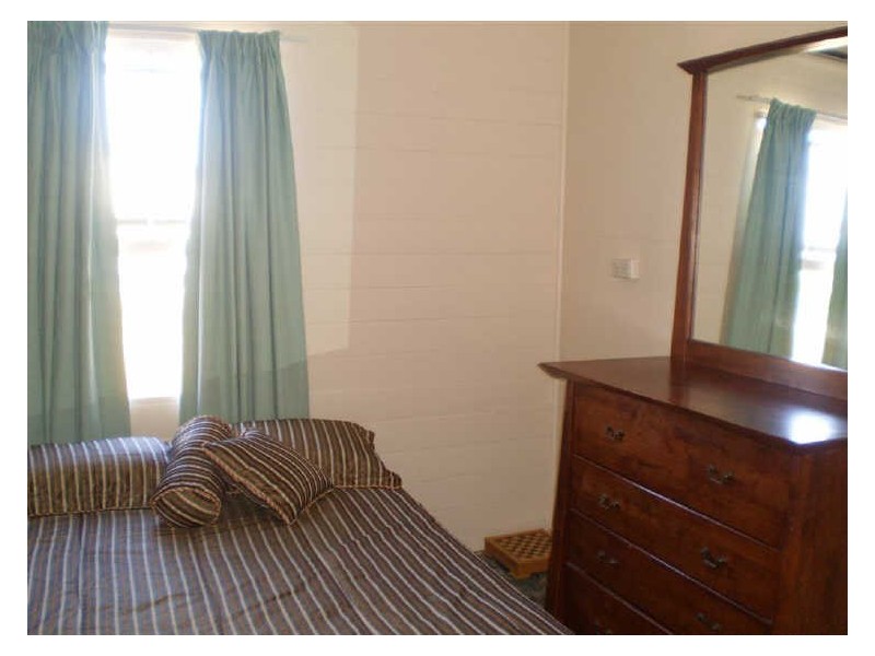 120 Powell Street, Bowen QLD 4805