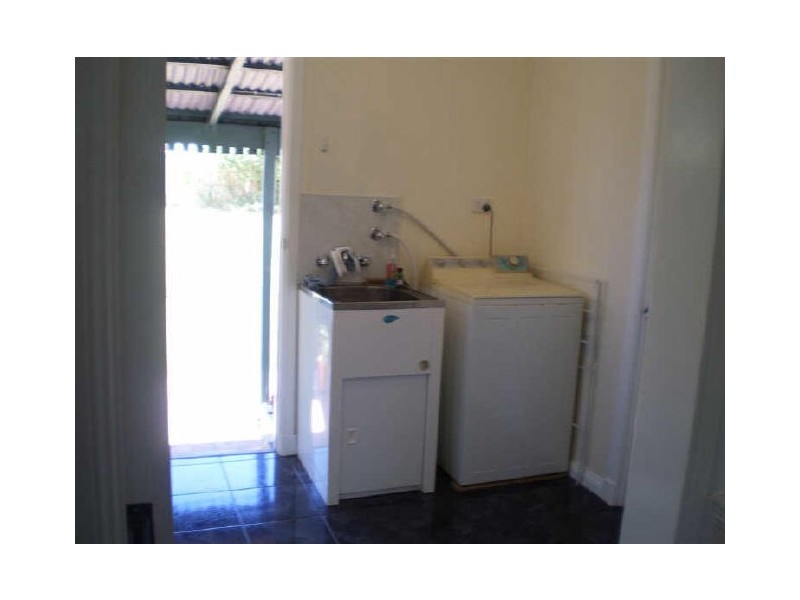 18 Gilbert Street, Bowen QLD 4805