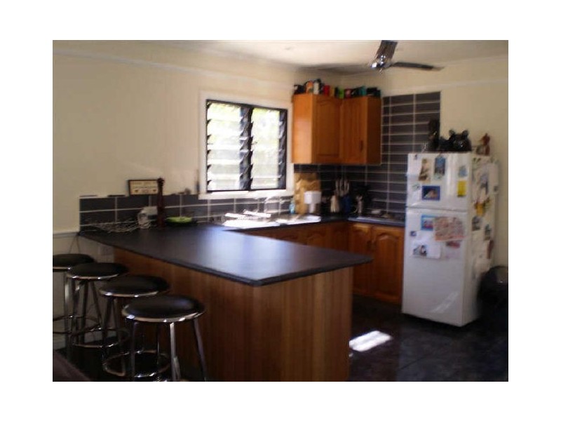 18 Gilbert Street, Bowen QLD 4805