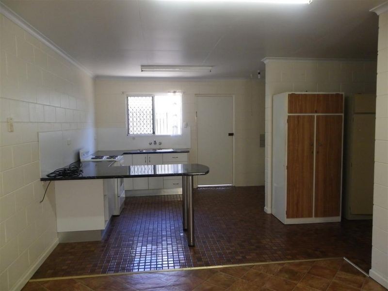 1/43 Livingstone Street, Bowen QLD 4805