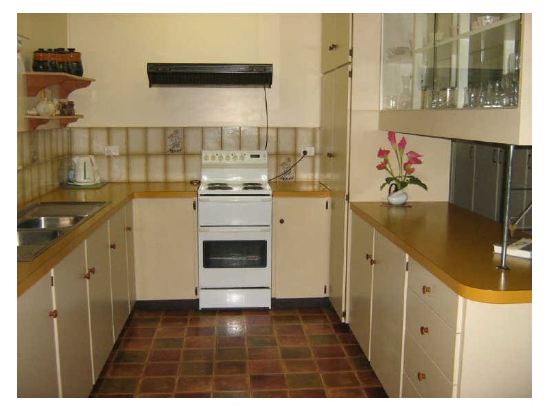 42 Tollington Road, Bowen QLD 4805