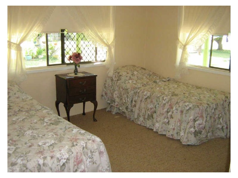 42 Tollington Road, Bowen QLD 4805