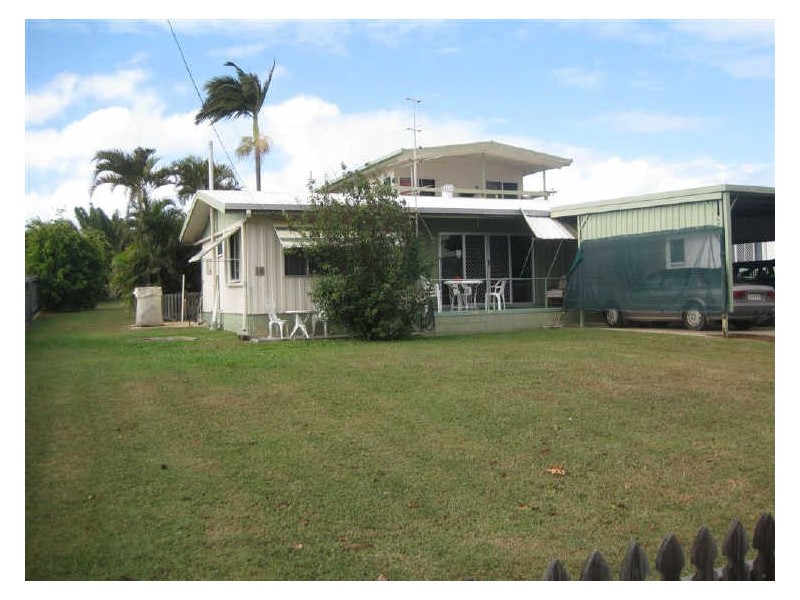 16 Wentworth Street, Bowen QLD 4805