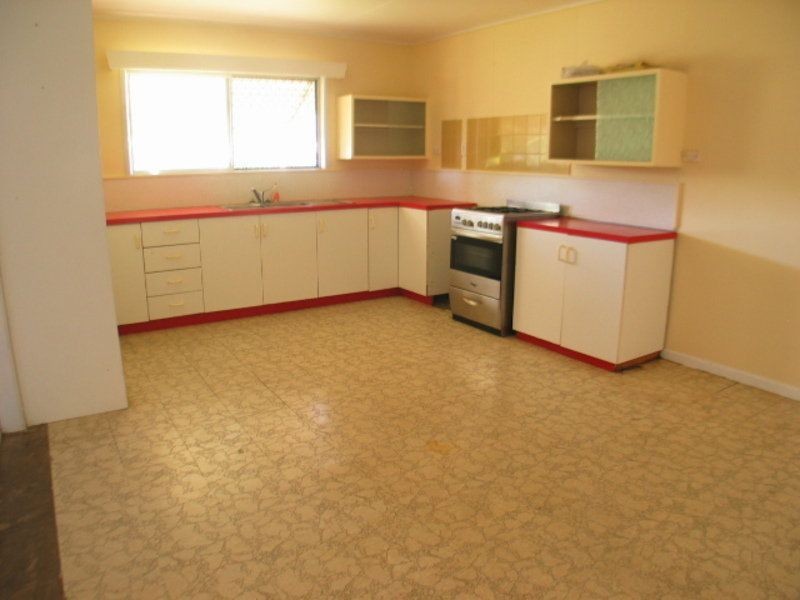 77 Whitsunday Street, Bowen QLD 4805