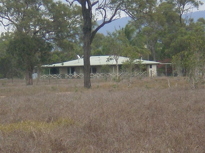 15989 Bruce Highway, Bowen QLD 4805