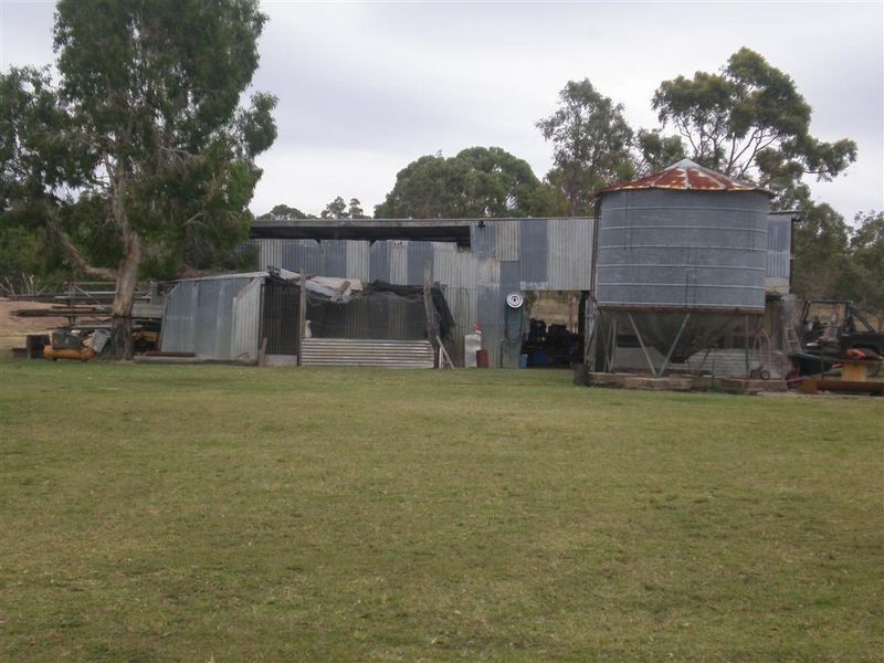 15989 Bruce Highway, Bowen QLD 4805