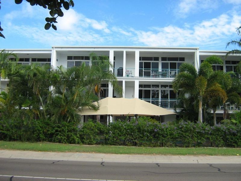 8/89 Horseshoe Bay Road, Bowen QLD 4805
