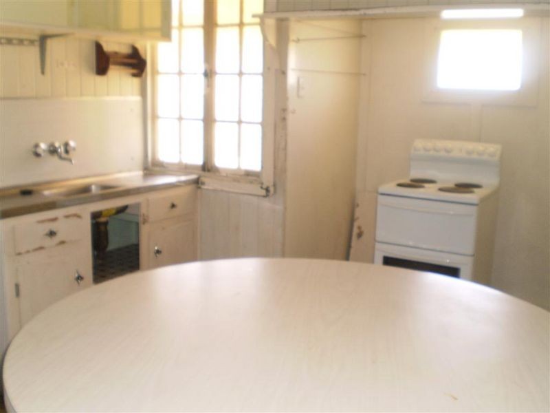 9 Poole Street, Bowen QLD 4805