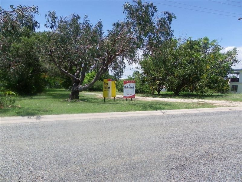 11 Elphinstone Street, Bowen QLD 4805