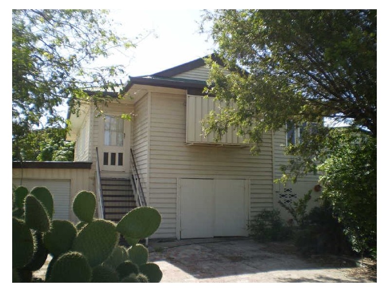 67 Leichhardt Street, Bowen QLD 4805