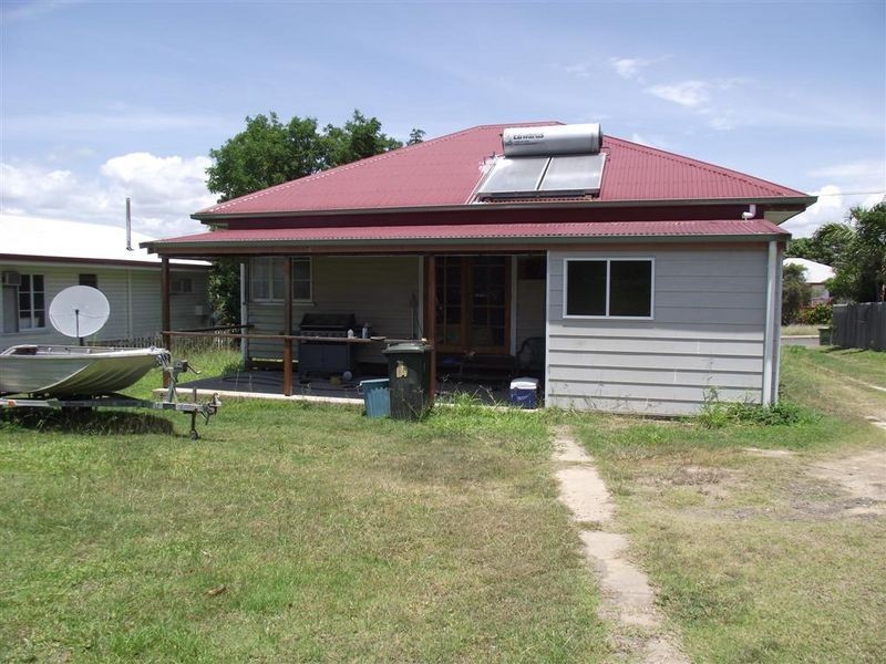 36 Sinclair Street, Bowen QLD 4805