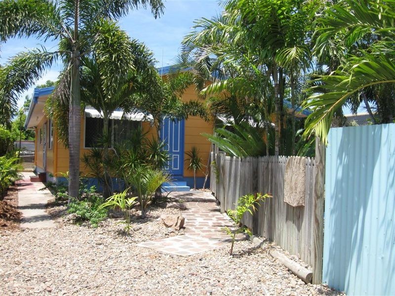18 Gloucester Street, Bowen QLD 4805