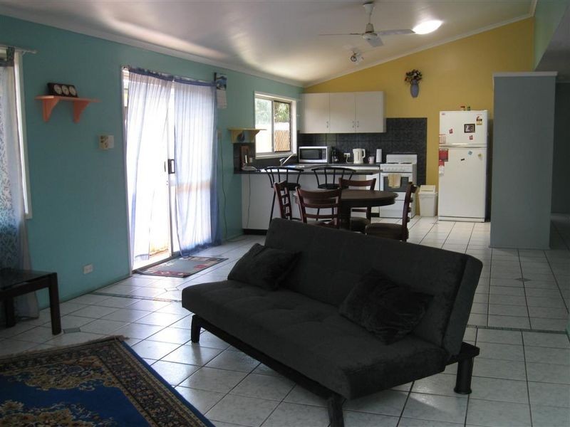18 Gloucester Street, Bowen QLD 4805