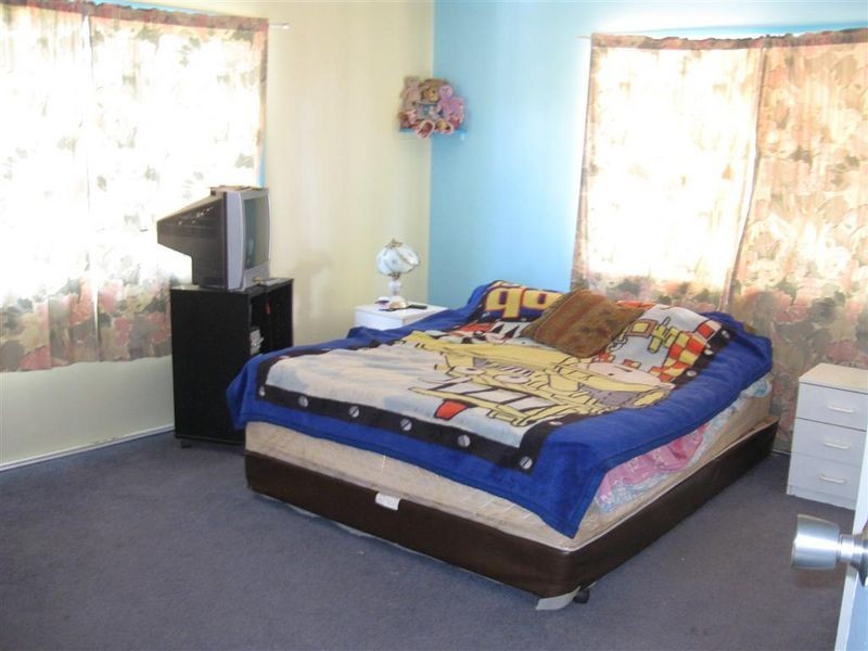 18 Gloucester Street, Bowen QLD 4805