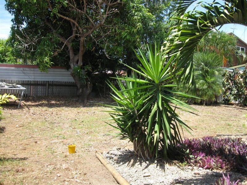 18 Gloucester Street, Bowen QLD 4805