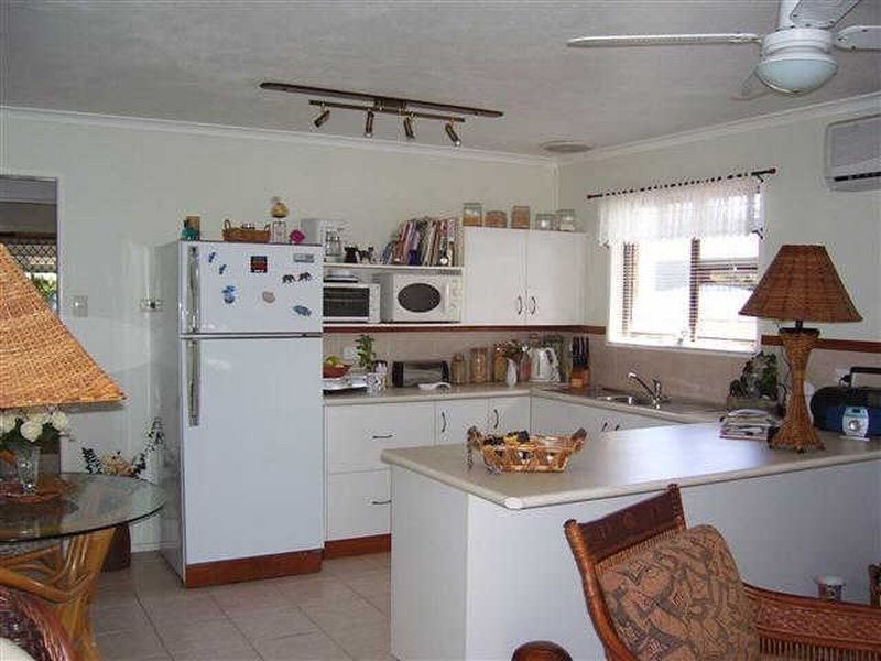 19 Argyle Street, Bowen QLD 4805