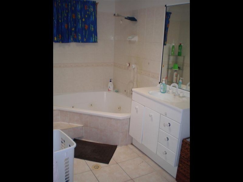 16 Korah Street, Bowen QLD 4805