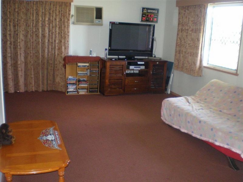 16 Korah Street, Bowen QLD 4805