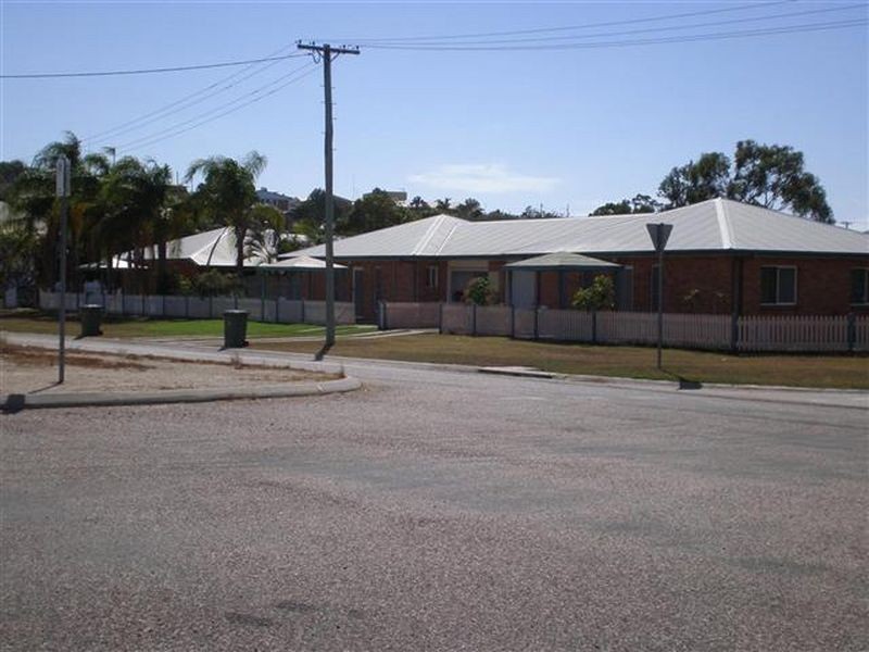 2/30 Sinclair Street, Bowen QLD 4805