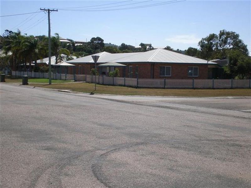2/30 Sinclair Street, Bowen QLD 4805