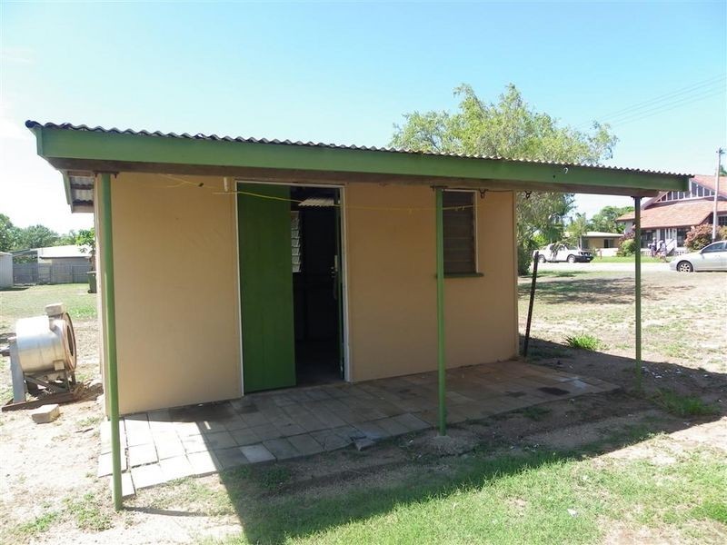 17 Tollington Road, Bowen QLD 4805