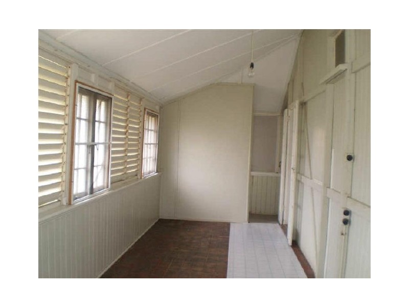 9 Poole Street, Bowen QLD 4805