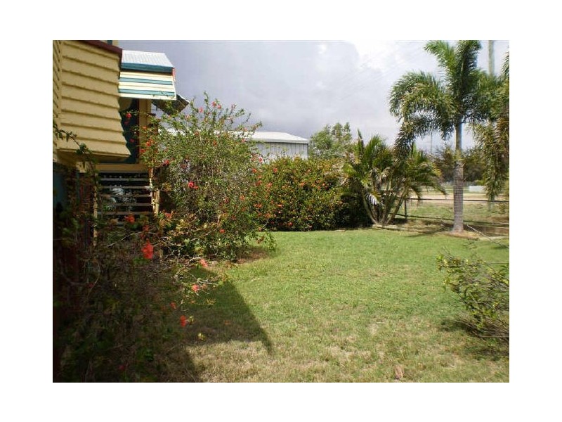 9 Poole Street, Bowen QLD 4805
