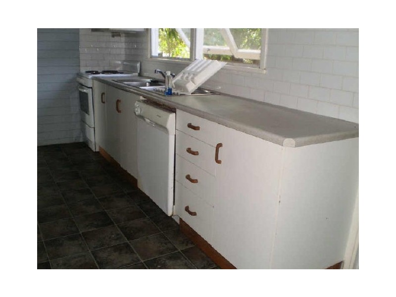 8 Kennedy Street, Bowen QLD 4805