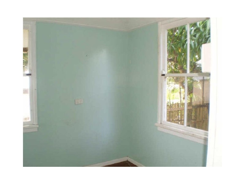 8 Kennedy Street, Bowen QLD 4805