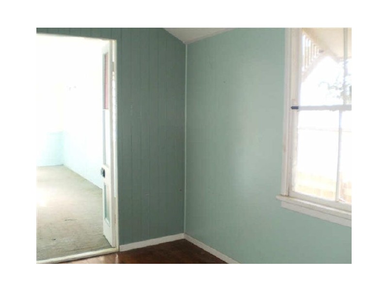 8 Kennedy Street, Bowen QLD 4805