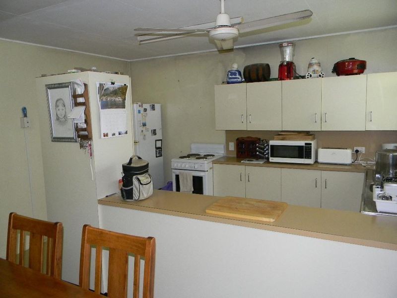 11 West Street, Bowen QLD 4805