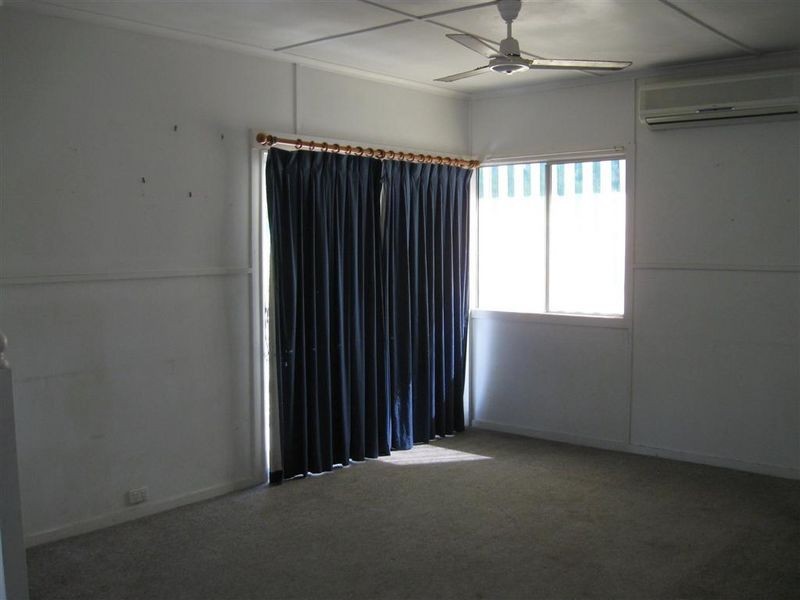 16 Field Street, Bowen QLD 4805