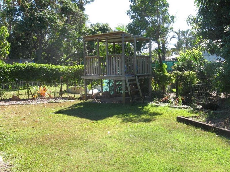 16 Field Street, Bowen QLD 4805