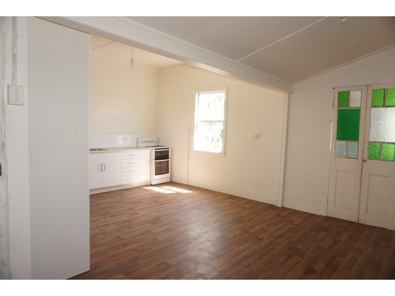 56 Gordon Street, Bowen QLD 4805