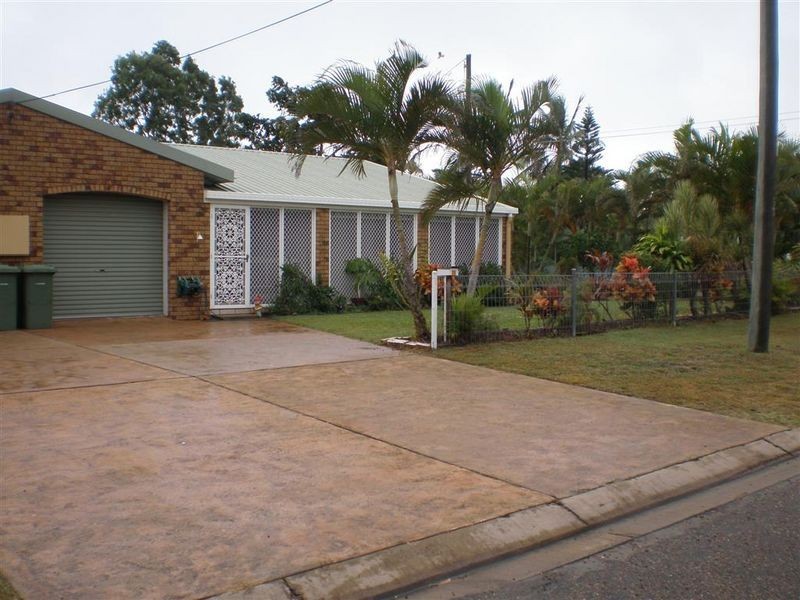 2A Verna Street, Bowen QLD 4805