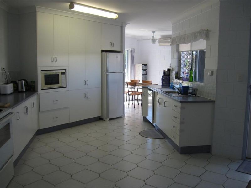 3 Oak Crescent, Bowen QLD 4805