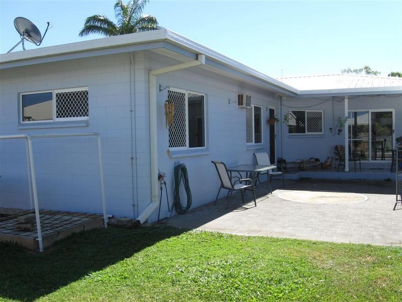 3 Oak Crescent, Bowen QLD 4805