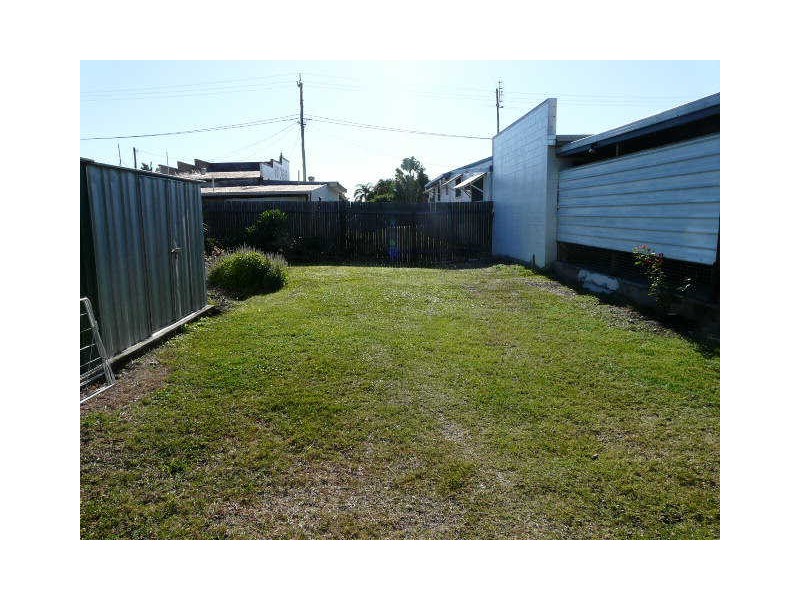 1/33 Murroona Street, Bowen QLD 4805
