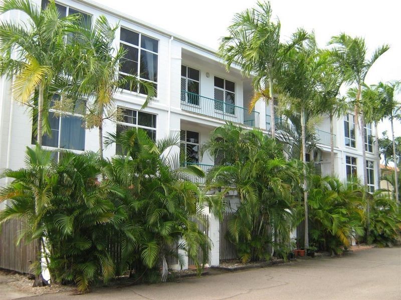 2/89 Horseshoe Bay Road, Bowen QLD 4805