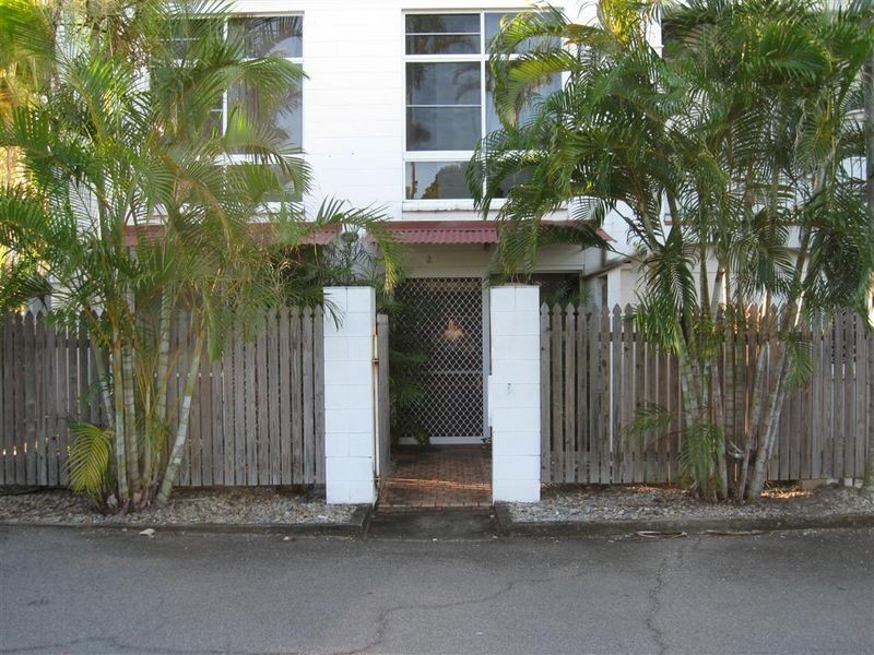 2/89 Horseshoe Bay Road, Bowen QLD 4805